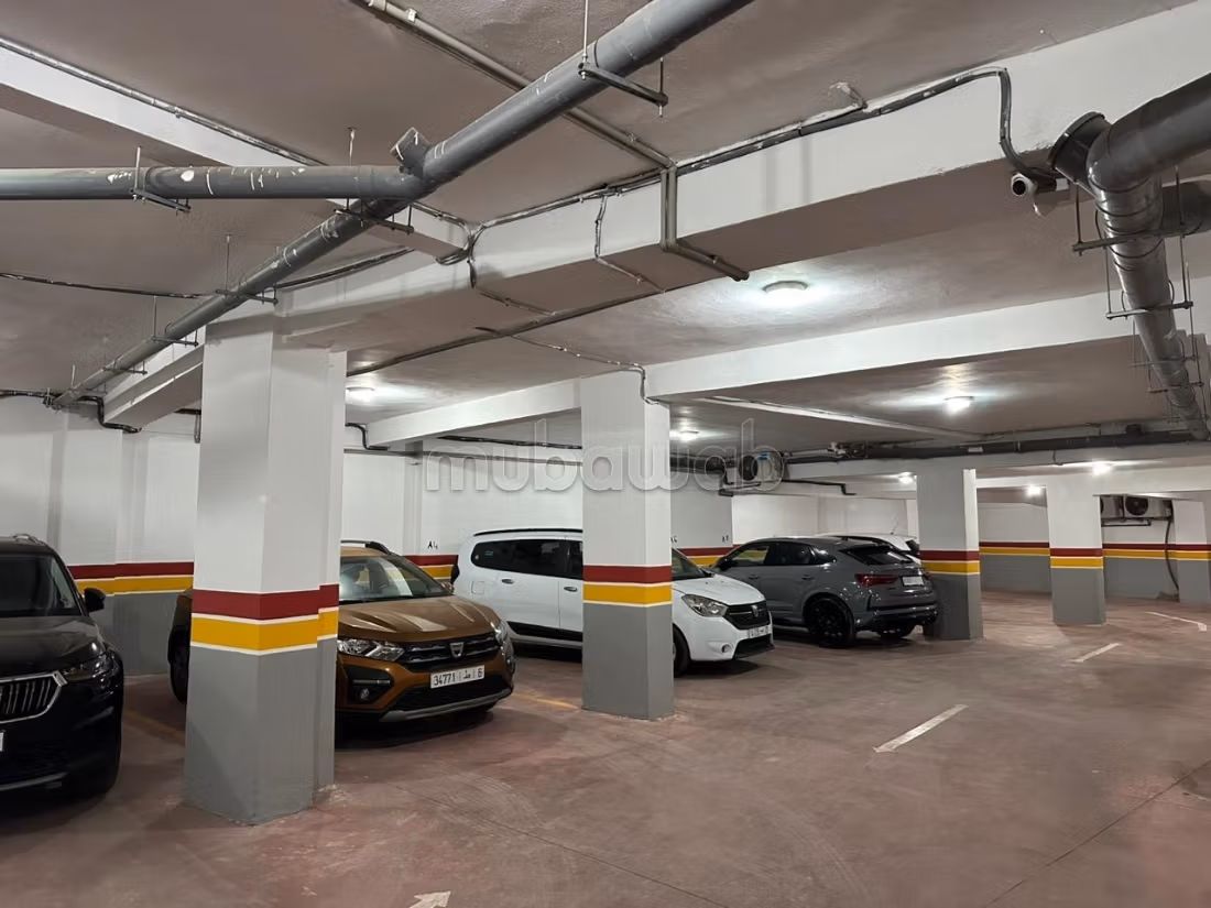 Studio premium arredato con parcheggio