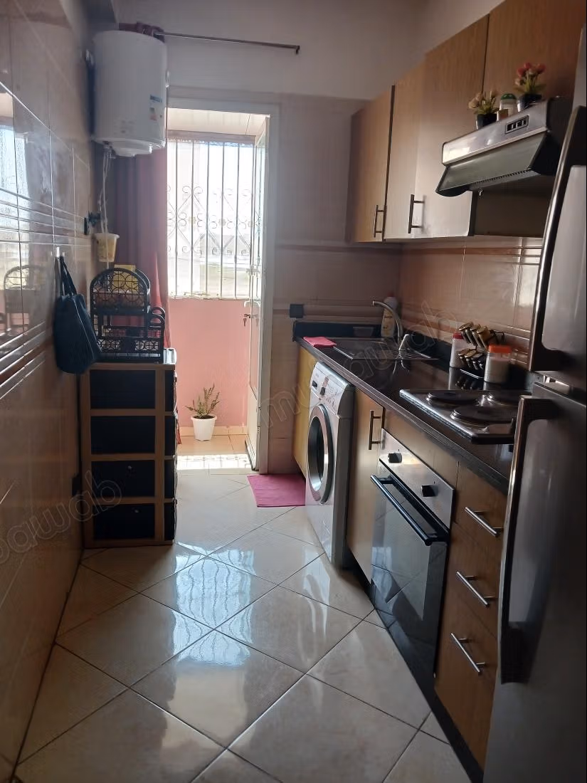 Bel appartement à vendre à Lissasfa. Superficie totale 65 m². Meublé.