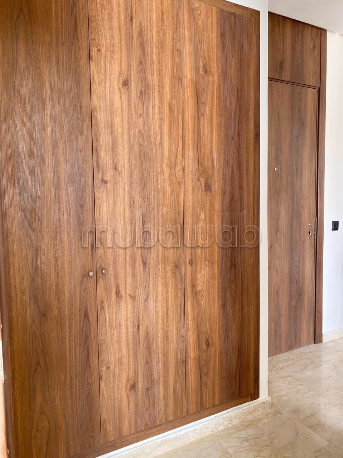 Affittare un appartamento a Bourgogne Ouest. Area 40 m². Ben arredato
