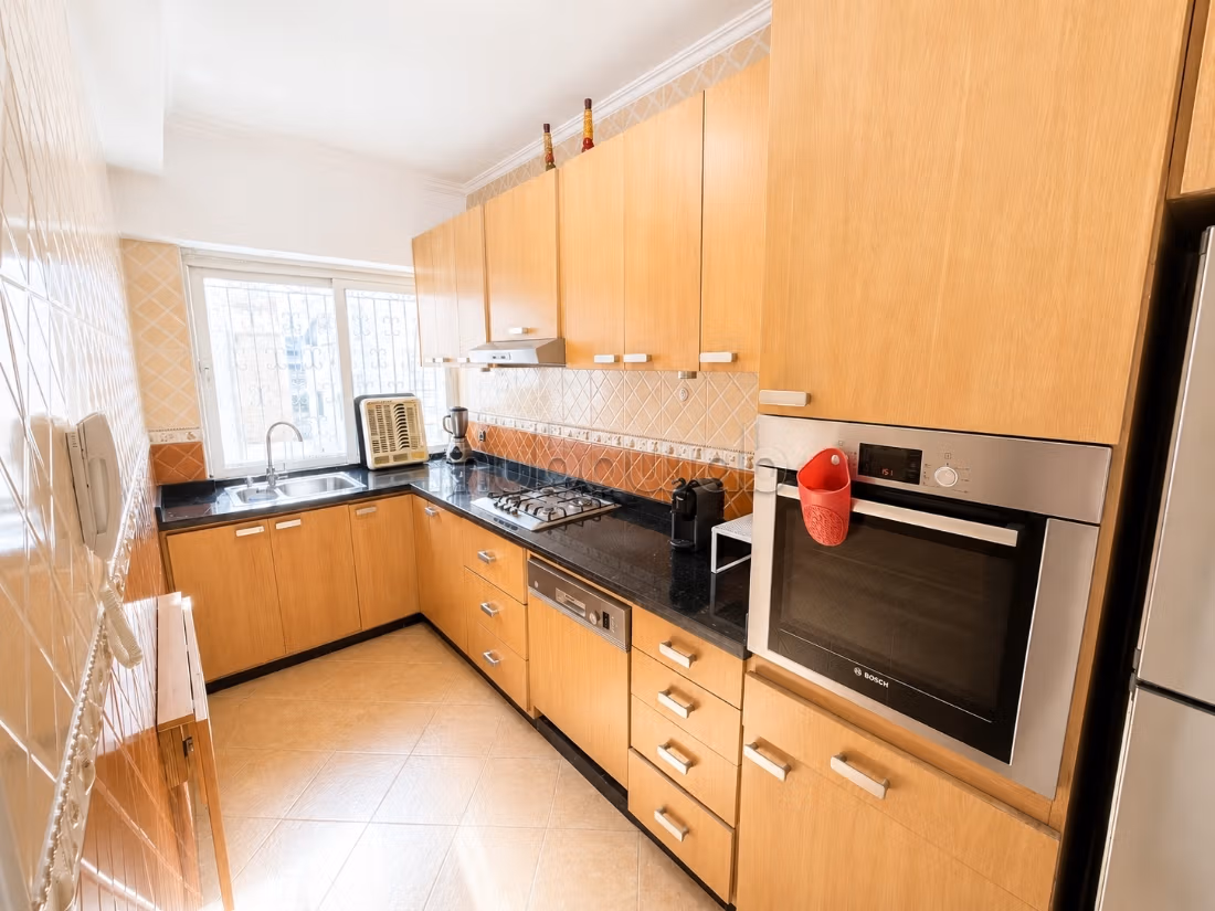 2 Bedroom Apartment in Bourgogne, Air Conditioning, High-Speed Wi Fi, Ideal for Families