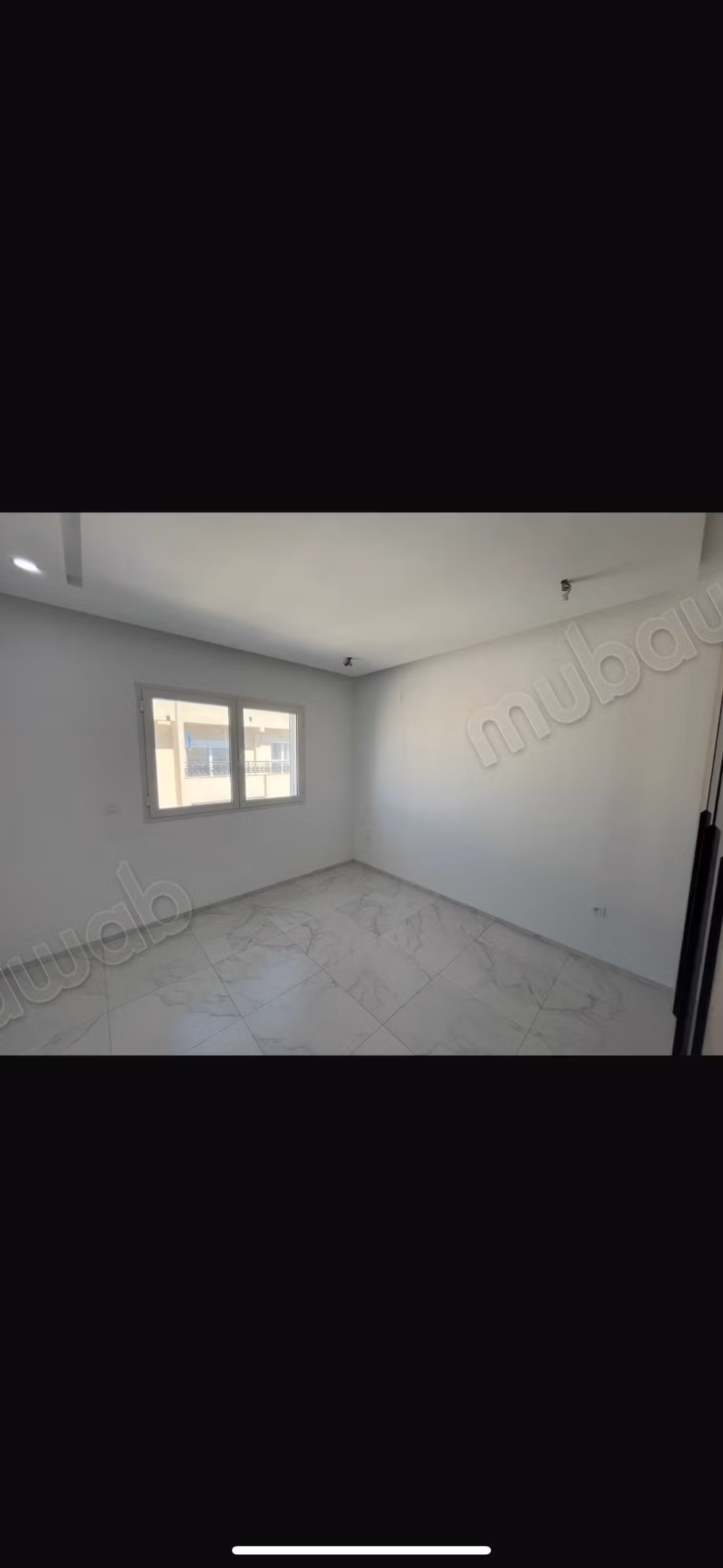 Superbe appartement à louer à Chotrana 1. Superficie 70 m². Chauffage central et porte blindée