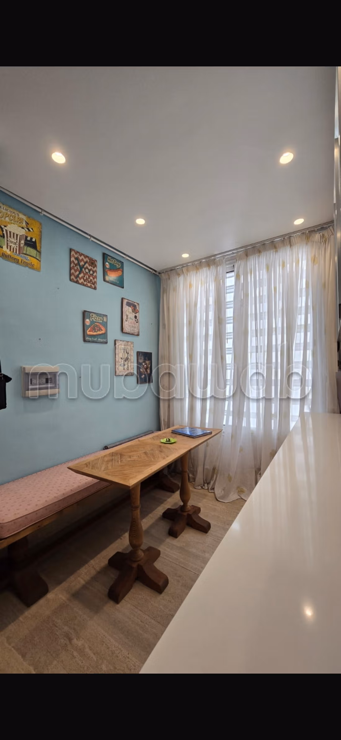 Très bel appartement en location à Les Berges Du Lac 2. Surface totale 200 m². Bien meublé