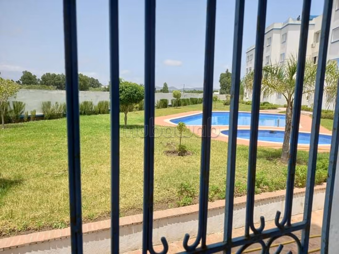 Apartamento en venta en Martil. Superficie de 43 m². Espacios verdes y ascensor