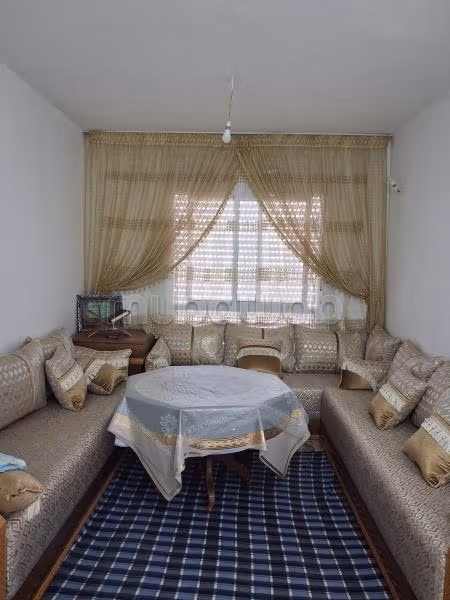 Appartement de vacances à louer à Al Kawtar. 3 belles chambres. Système de parabole et résidence sécurisée