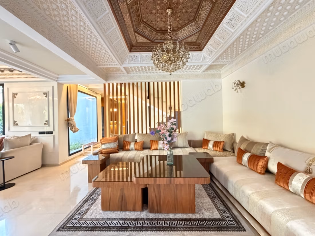Villa arredata con piscina a Bouskoura