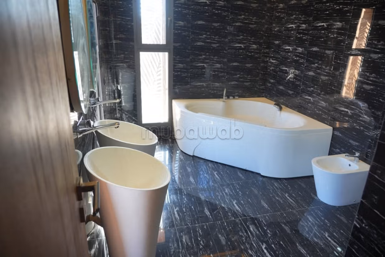 Bella villa su 2 livelli in Via Ourika