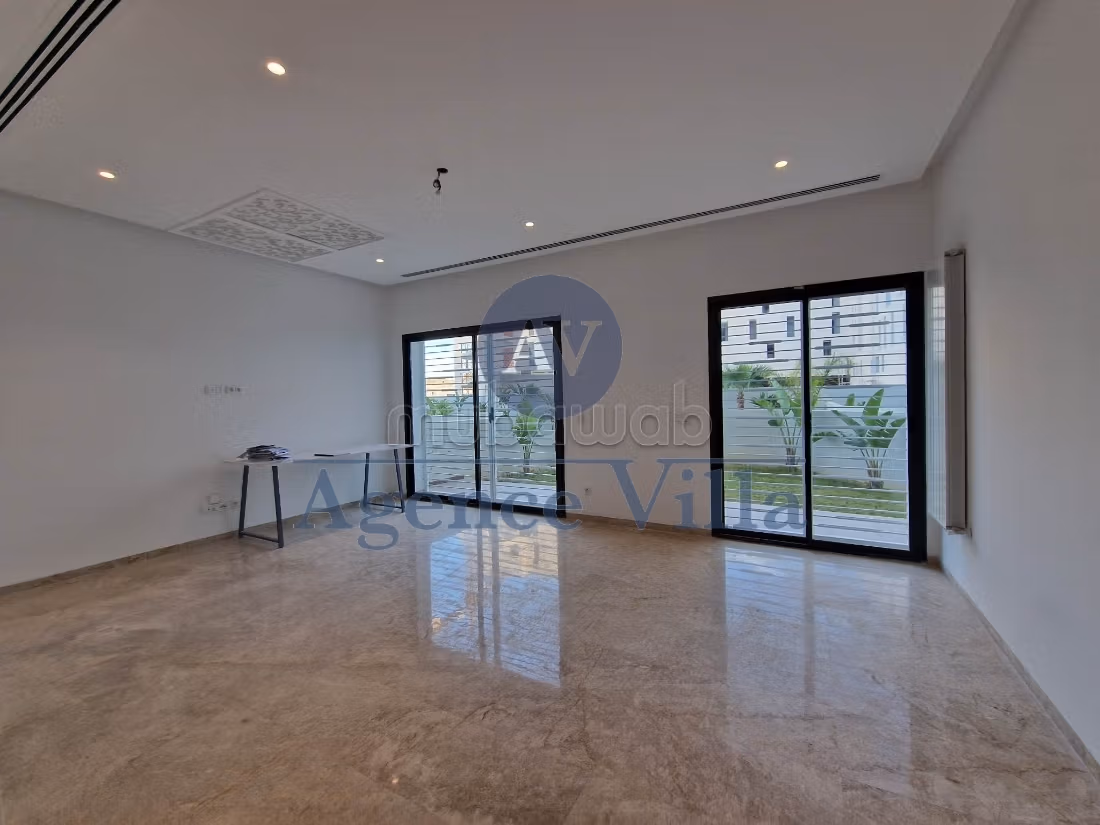For rent a duplex with garden at JDC