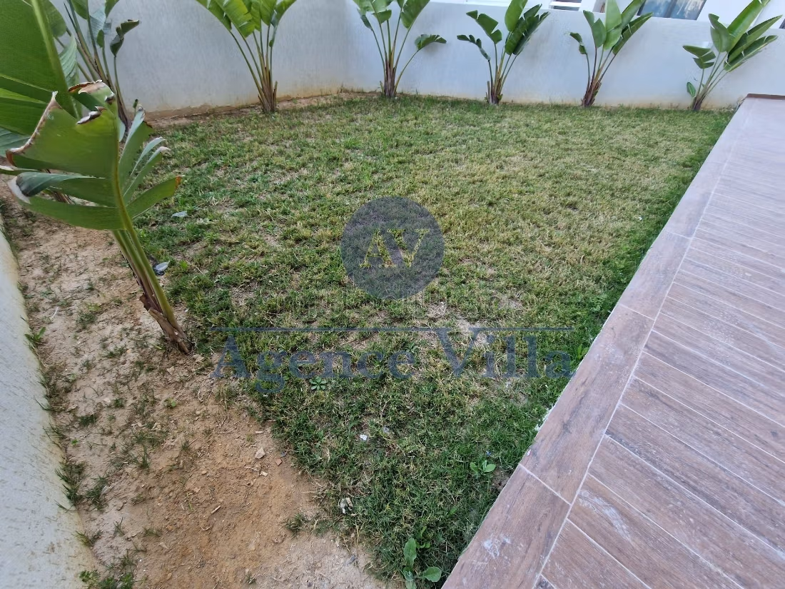 For rent a duplex with garden at JDC