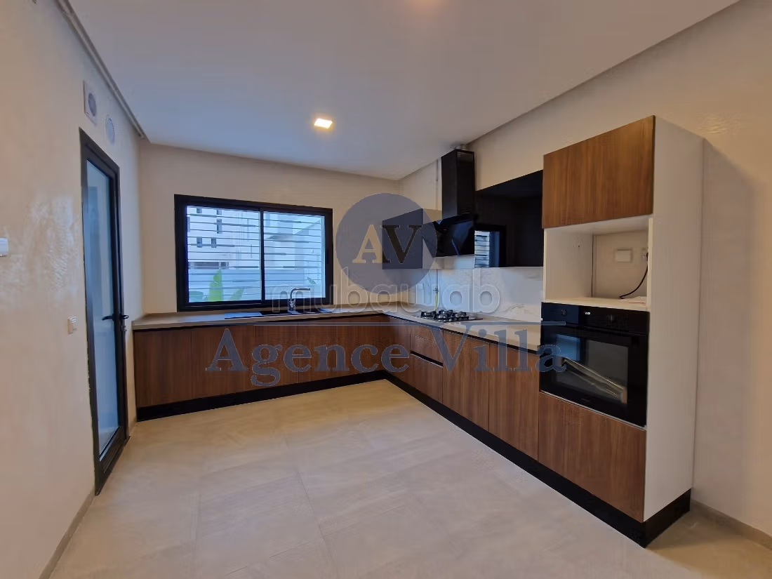 For rent a duplex with garden at JDC