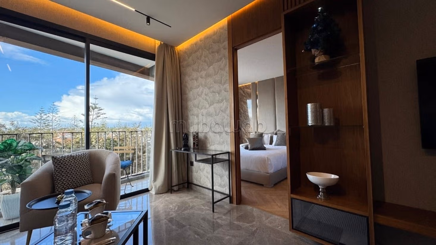 Apartment for rent in Bourgogne Est. 1 beautiful bedroom. Concierge service, air conditioning