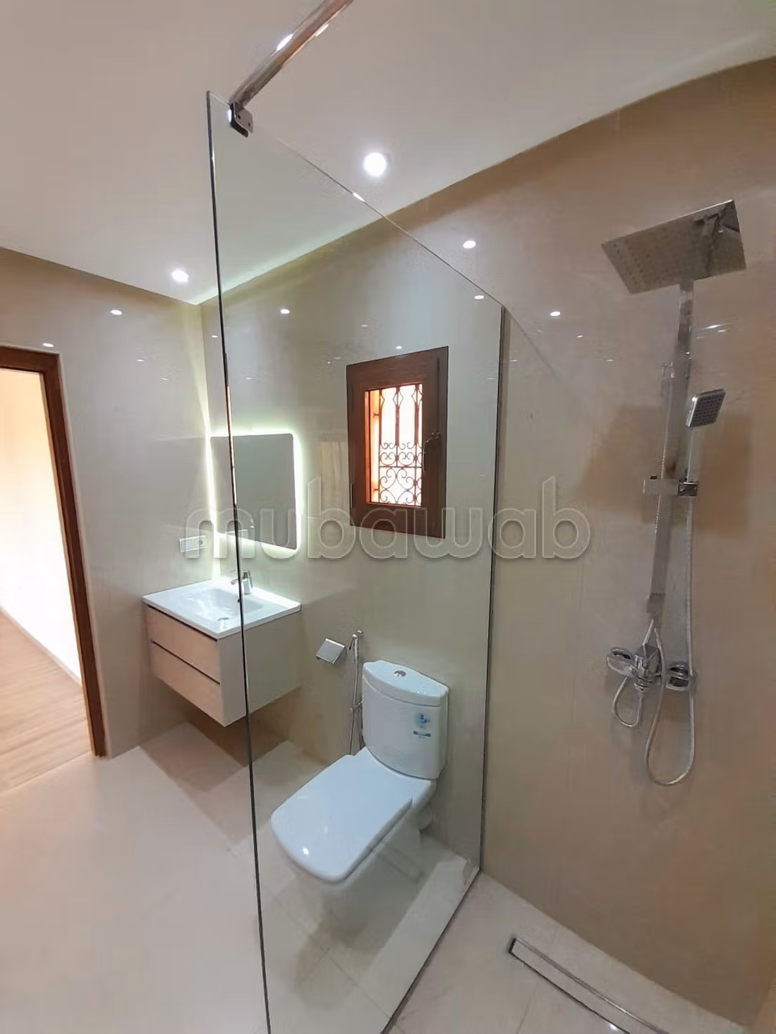 Spacious empty apartment with 2 bedrooms and living room for rent