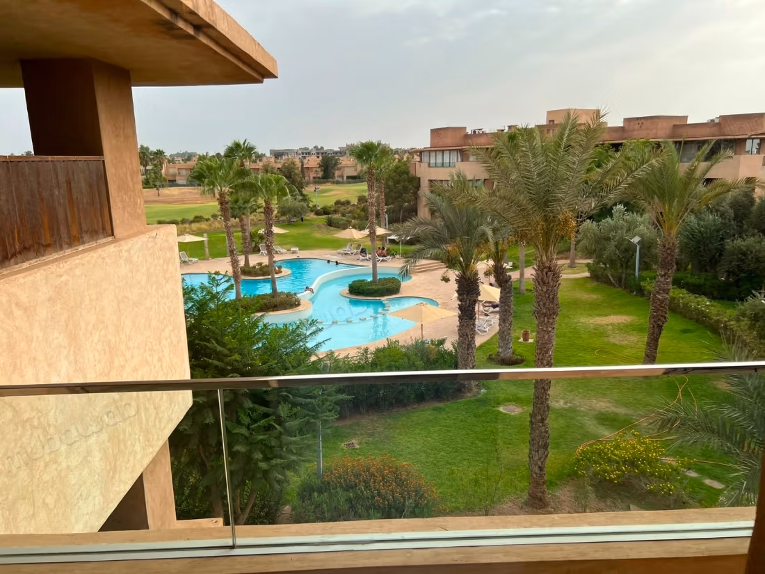 Luxury Holiday Apartment - 2 Bedrooms, Golf & Mountain View, 2 Pools, Netflix & Fiber Optic