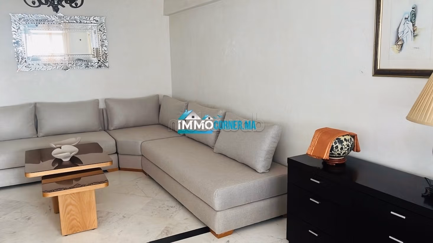 TE HUUR – APPARTEMENT MET ZEEUITZICHT IN TANGIER  In het stadscentrum van Tangier – Boulevard
