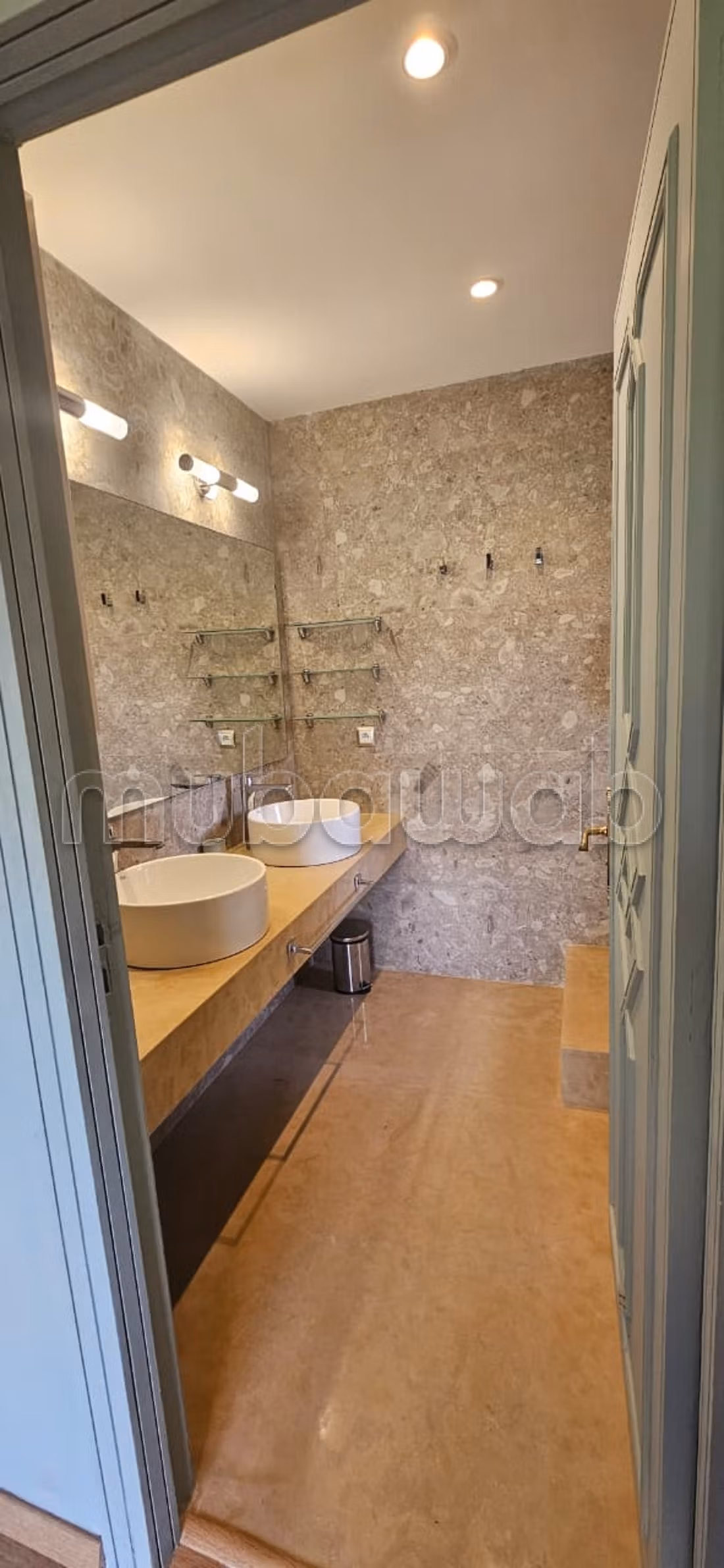 Splendido duplex in affitto a Ennakhil Palmeraie. 3 belle camere. Arredata