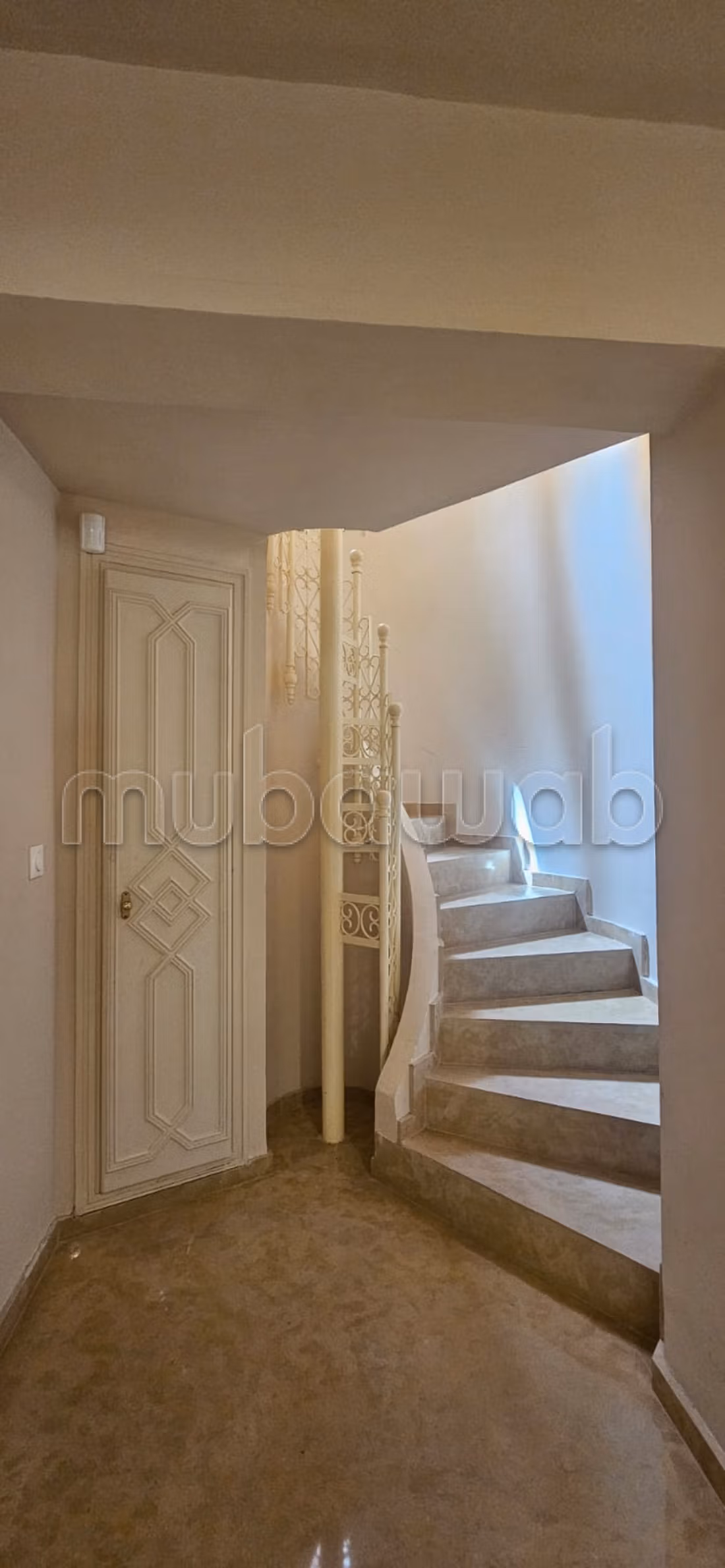 Splendido duplex in affitto a Ennakhil Palmeraie. 3 belle camere. Arredata