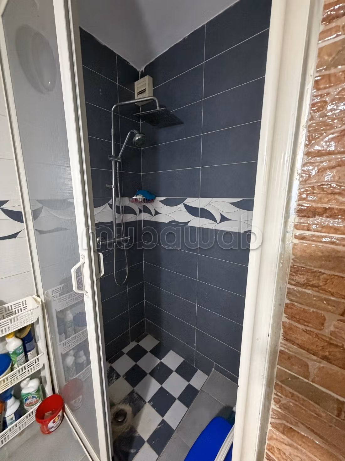 Maison de luxe à vendre à Harhoura. 
3 chambres agréables. 
Piscine et air conditionné
