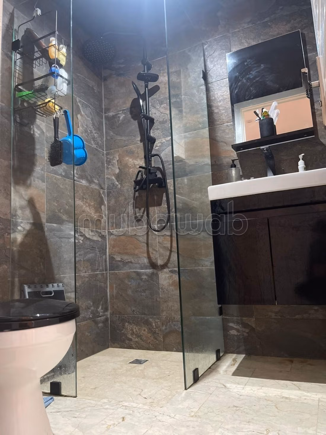 Triplex eccezionale in affitto a Harhoura. 5 grandi stanze. Ben arredato