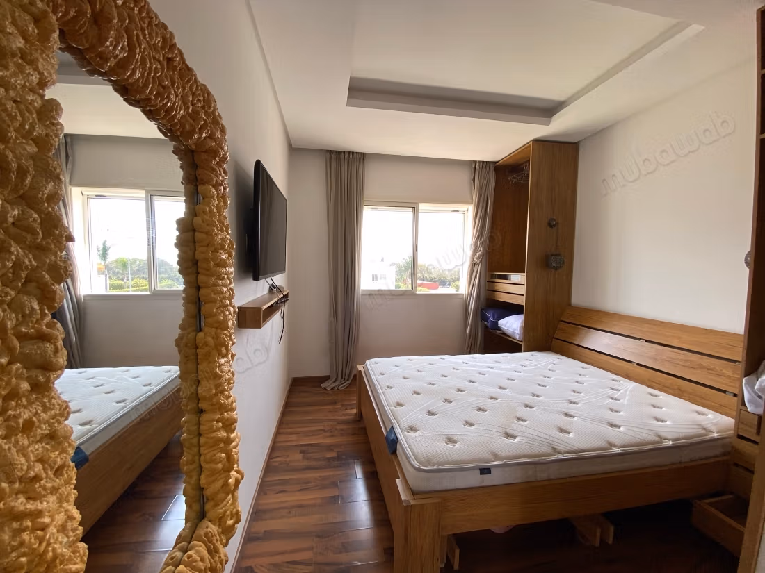 Prachtige triplex te huur in Harhoura. 5 grote kamers. Goed ingericht