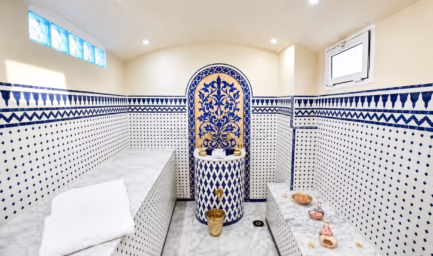 A saisir. Superbe Riad 6 suites Kasbah