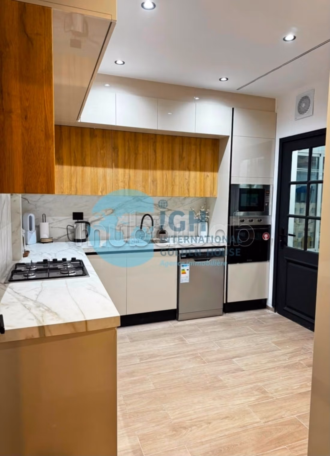 For rent: Contemporary & Elegant Apartment with View