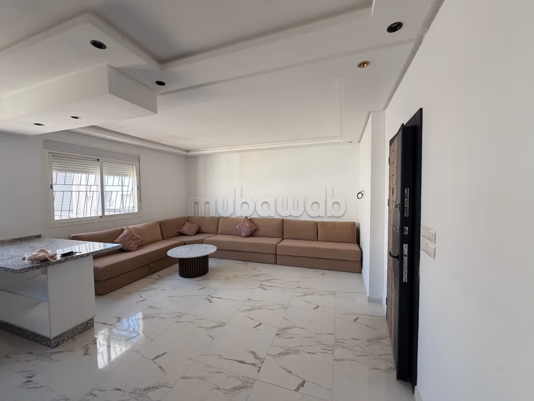 Bel appartement à vendre à Harhoura.
Surface de 60 m².
Four encastré