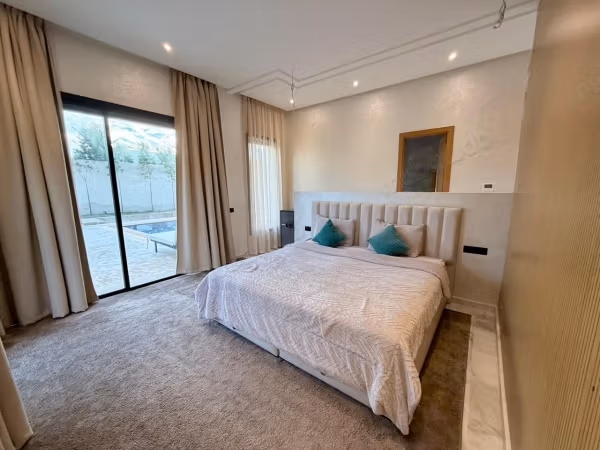 Villa neuve 2000m2 à 10 minutes de l’École Américaine