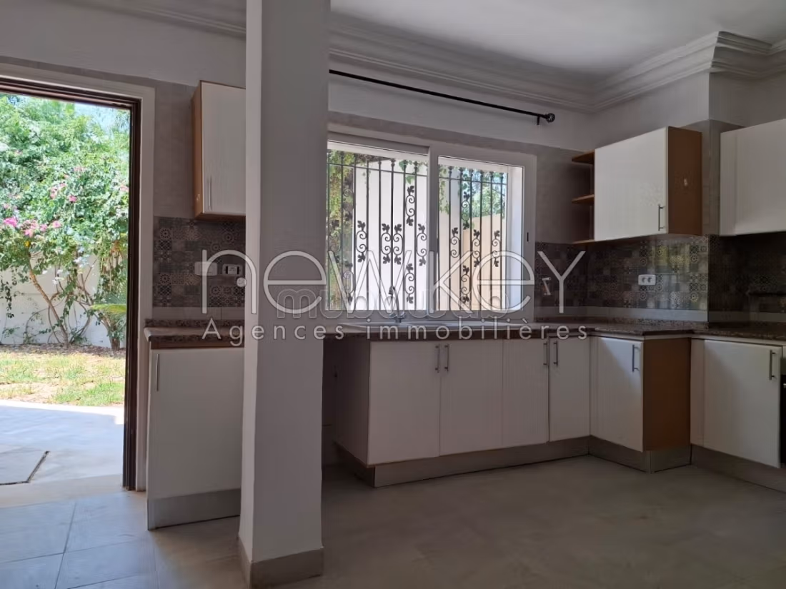 Villa S3 con giardino in affitto a La Soukra
