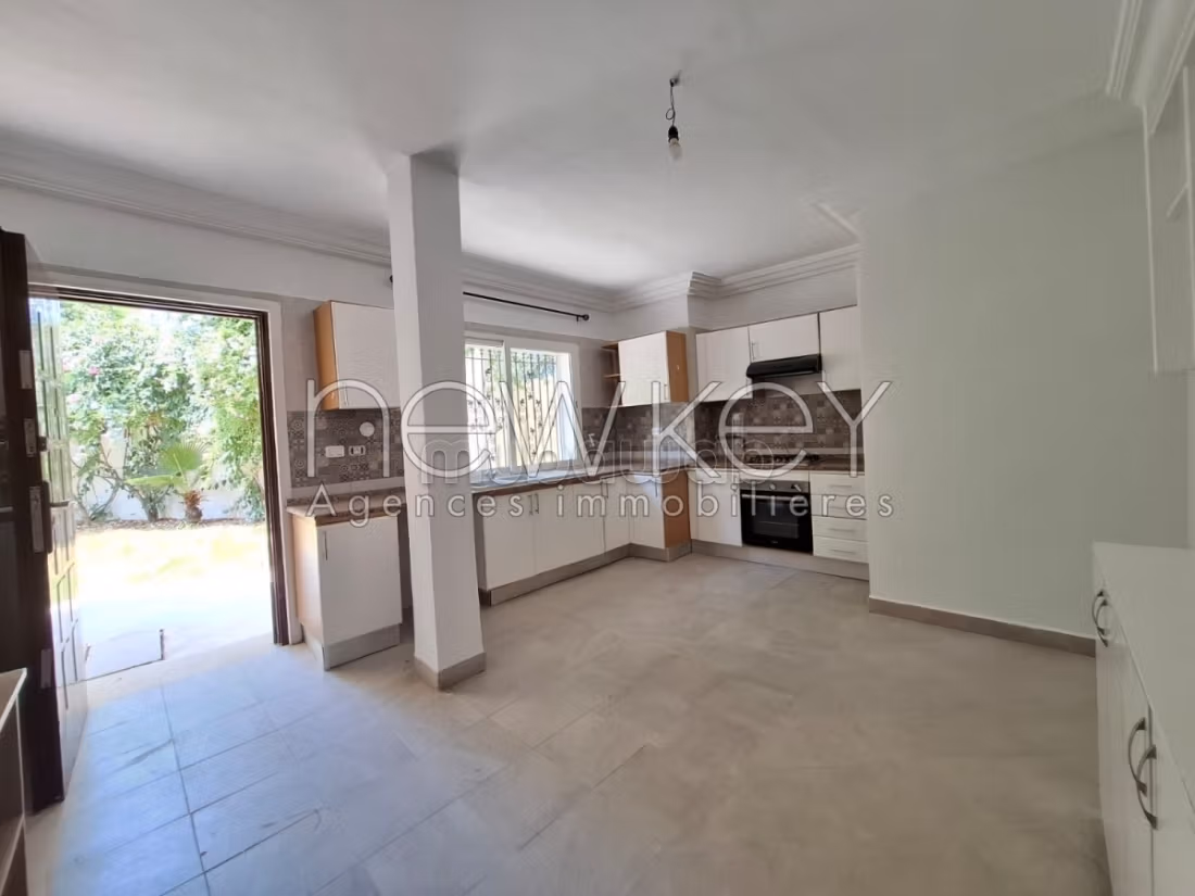 Villa S3 con giardino in affitto a La Soukra