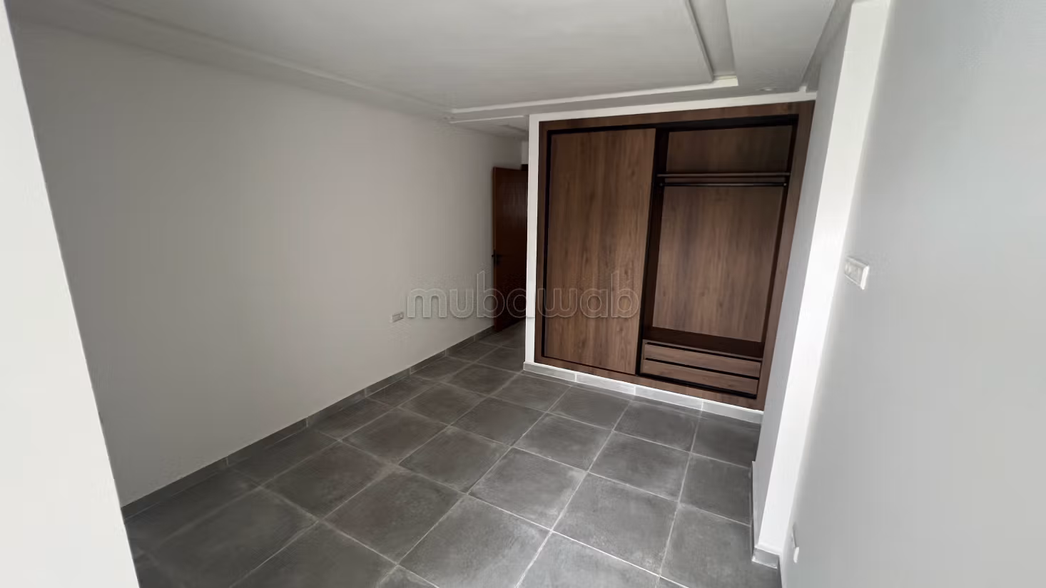 Spacieux appartement 141 m² avec parking — 2