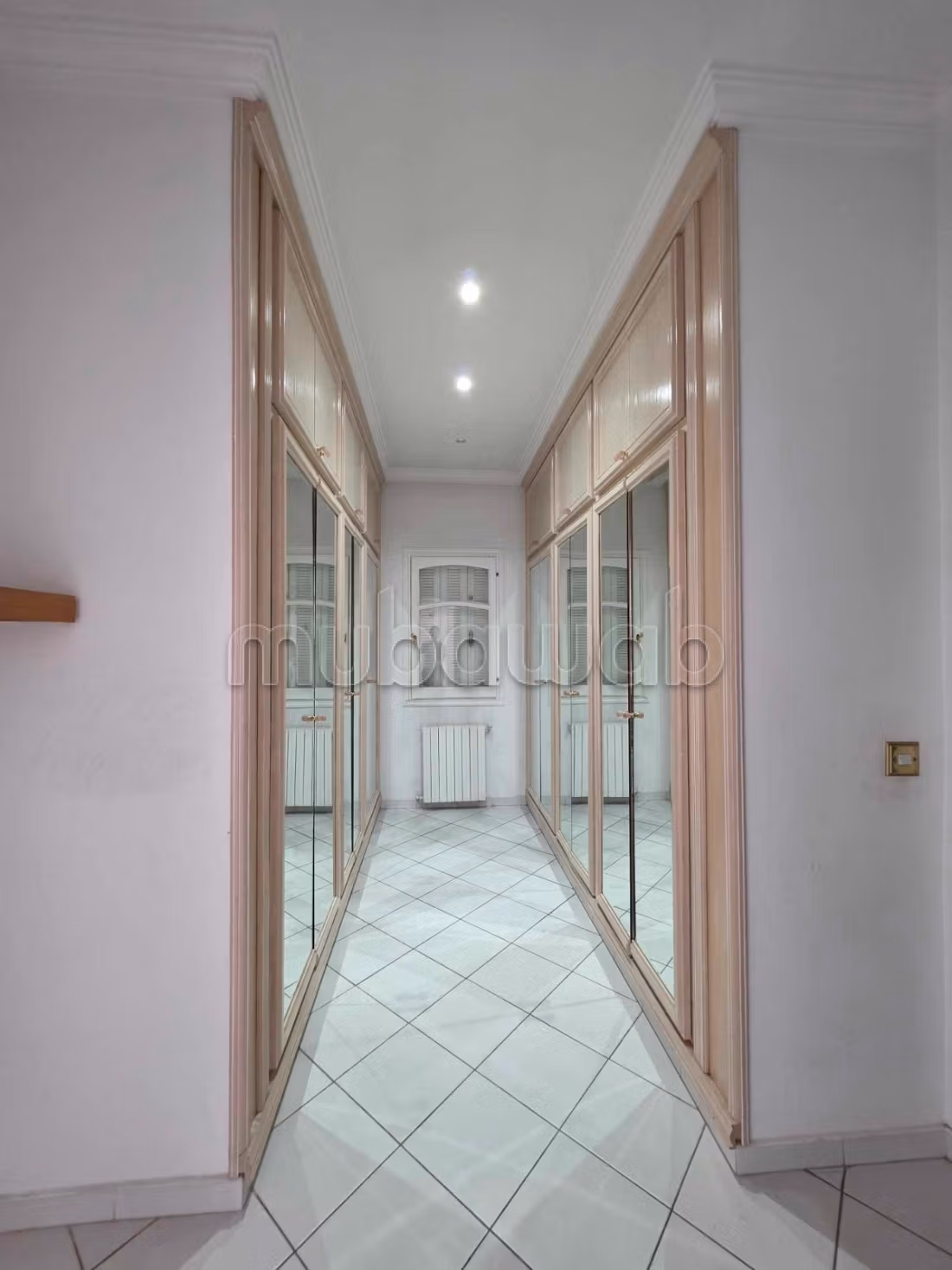 Location villa de luxe à Gammarth Supérieur. Surface de 600 m². Bien meublé