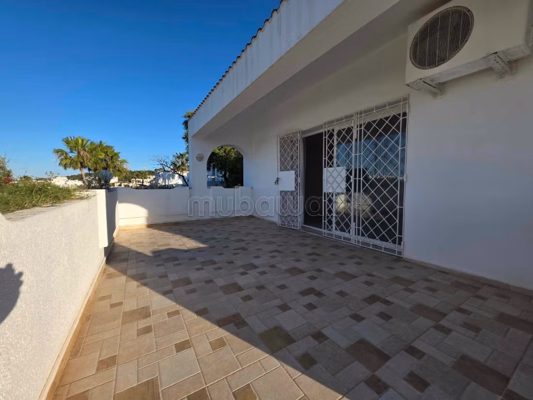 Location villa de luxe à Gammarth Supérieur. Surface de 600 m². Bien meublé