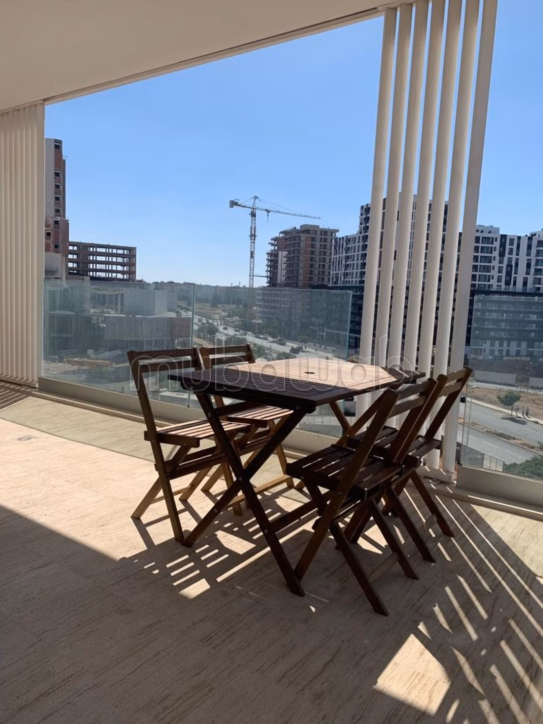 Lovely studio on a high floor with a large terrace