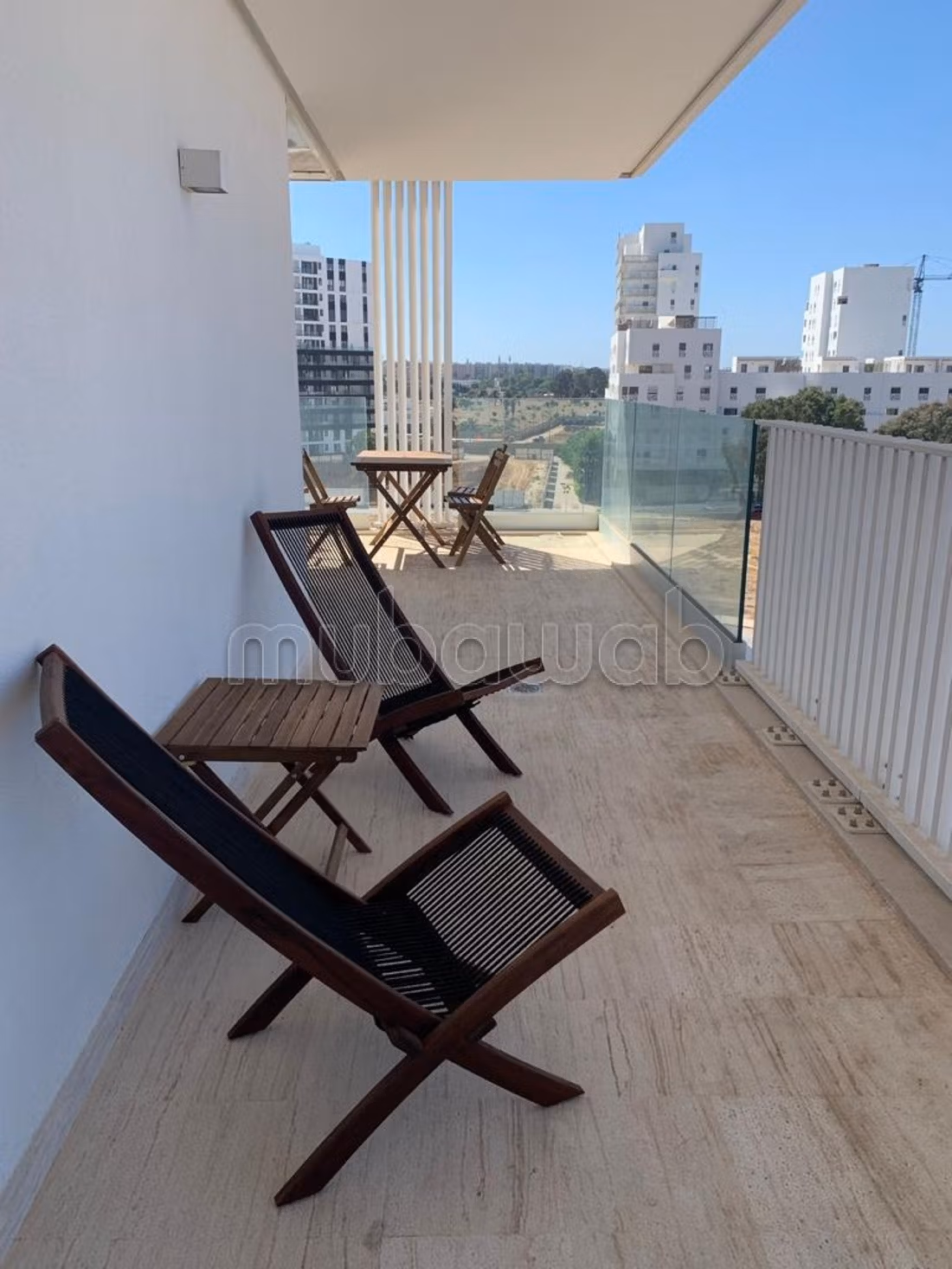 Lovely studio on a high floor with a large terrace