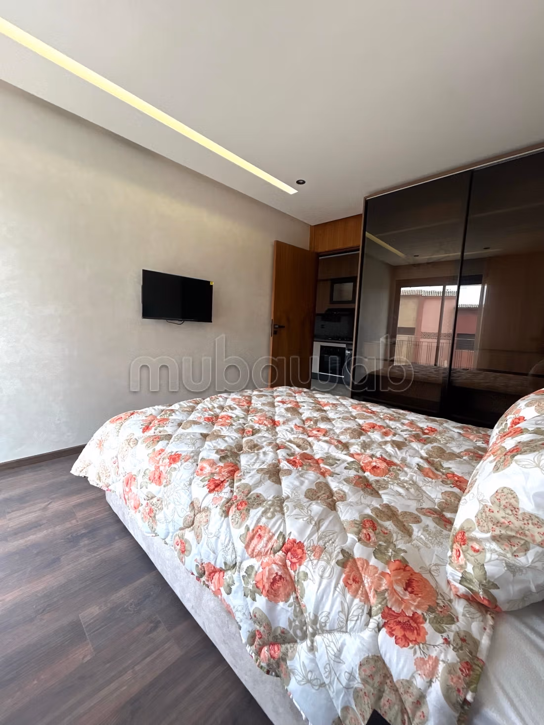Top central studio