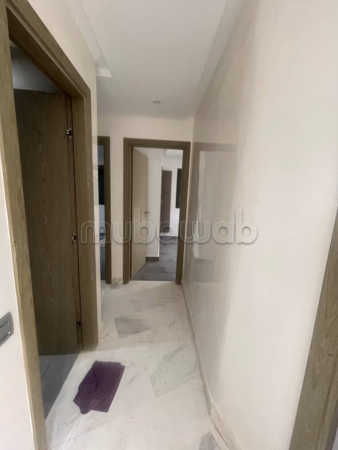 Very nice empty apartment 3 bedrooms in Breton Farm
