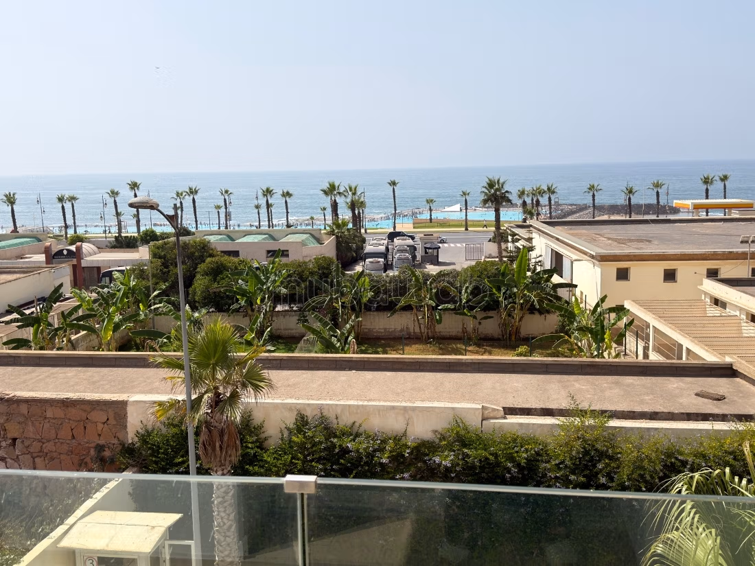 Beautiful apartment for rent in Hay Al Kora. 4 comfortable rooms. Concierge service, air conditioning