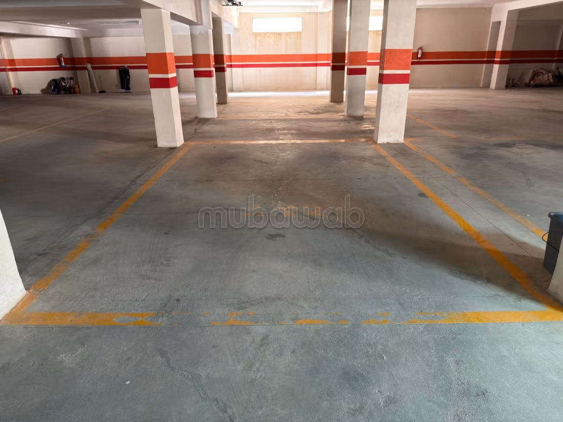 Beautiful apartment for rent in Hay Al Kora. 4 comfortable rooms. Concierge service, air conditioning