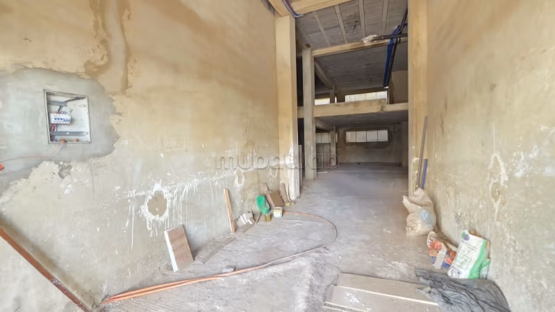 Local commercial de 271 m² à vendre 
Al Wifak