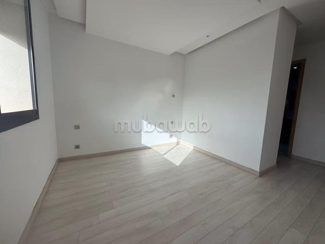 Bell'appartamento in affitto a Riad. 2 belle camere. Con ascensore e terrazza