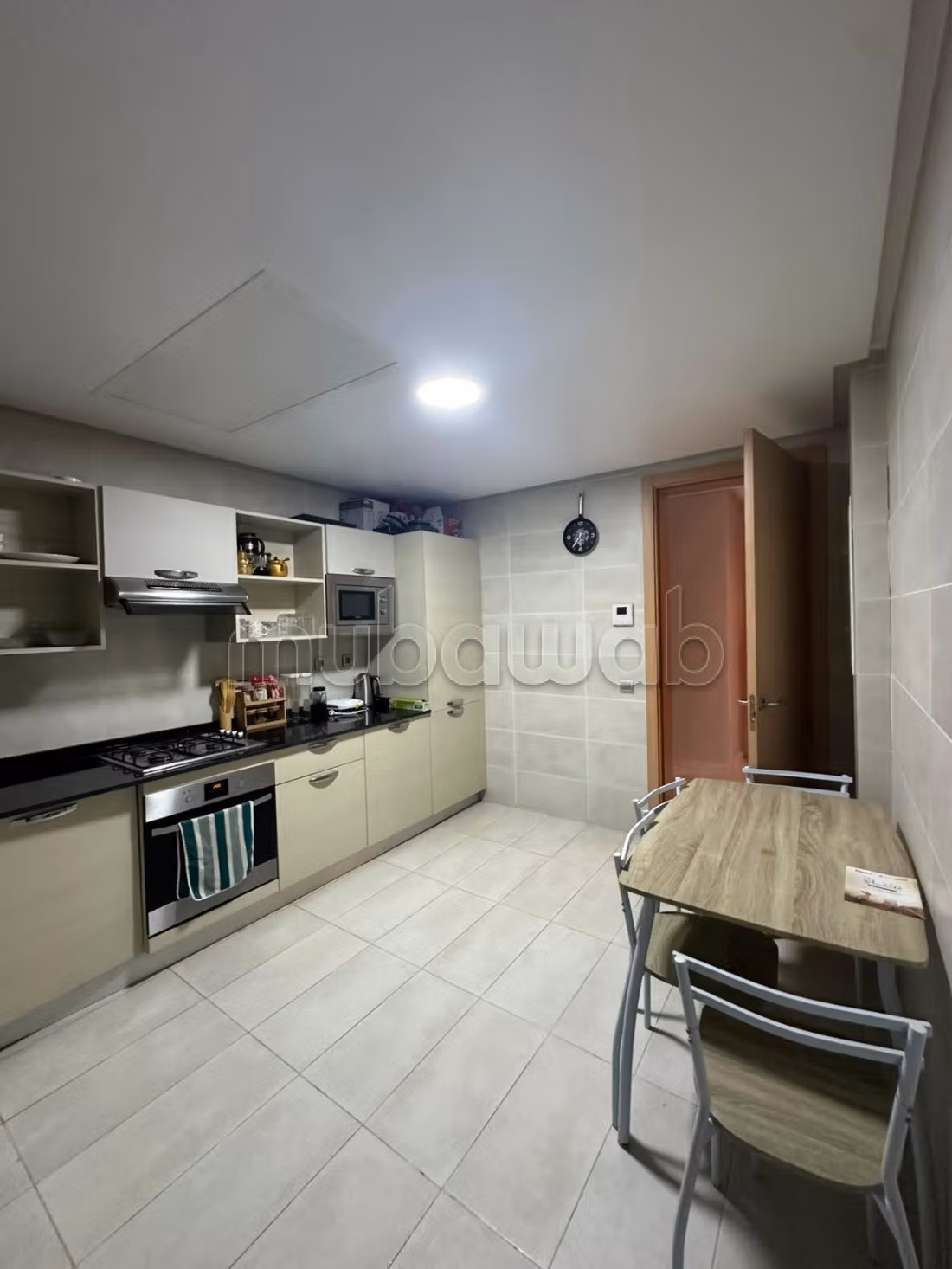 Appartamento in affitto a Riad. Superficie 99 m². Ben arredato