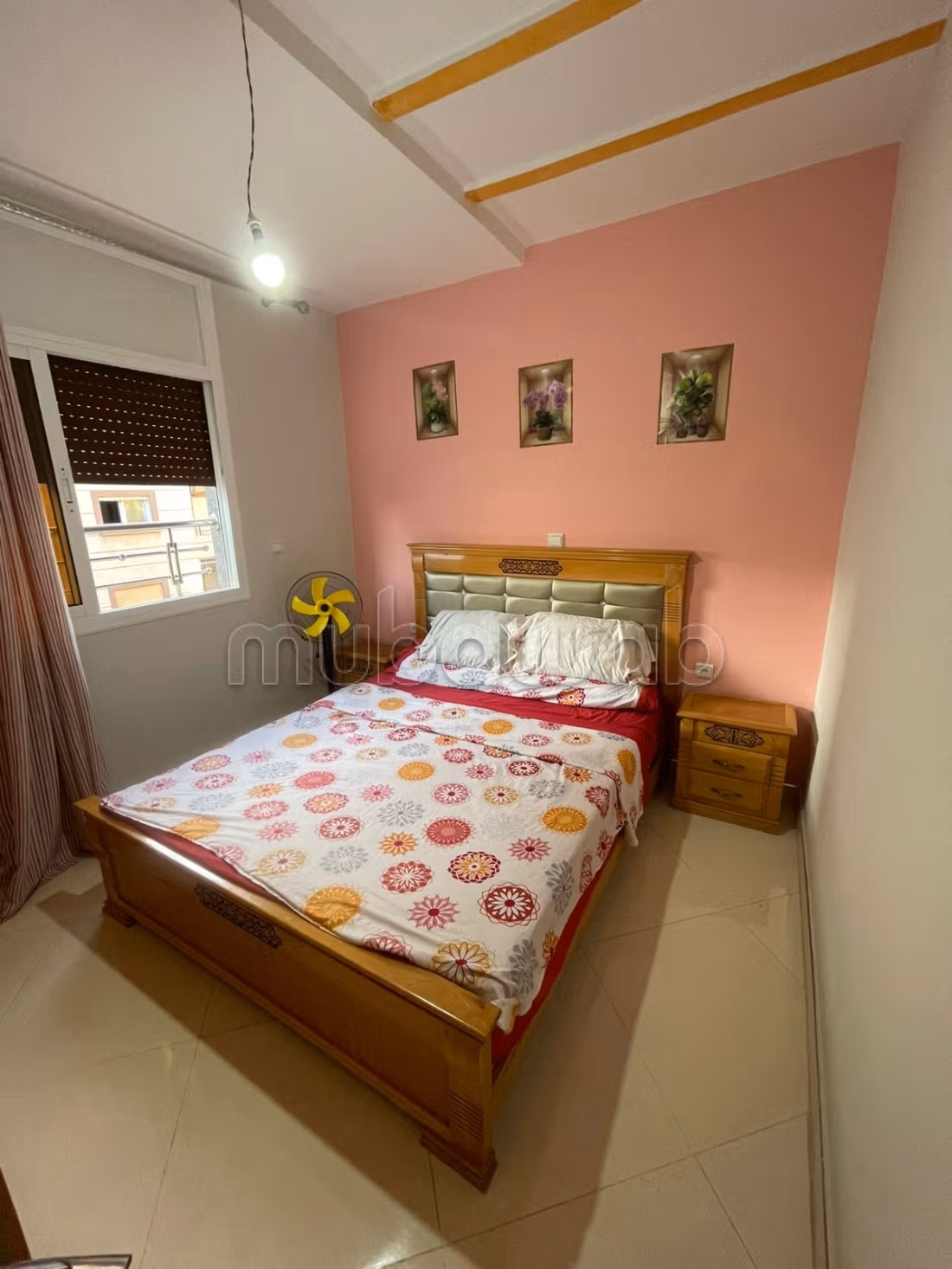 Apartments for rent in Saidia. Area 68 m². Traditional lounge and satellite dish system