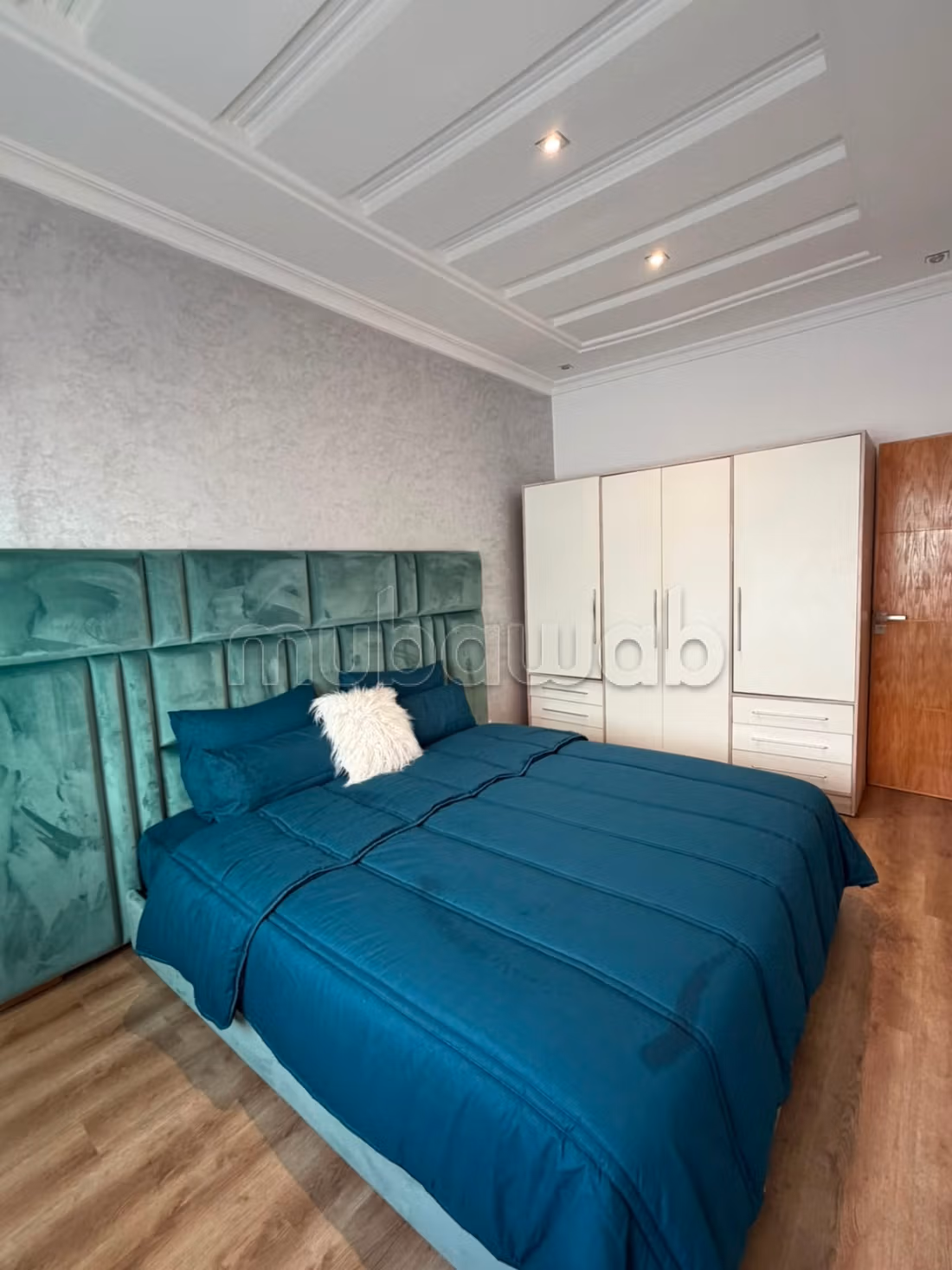 High-end villa for rent in Harhoura. 4 rooms. Air conditioning and fireplace.