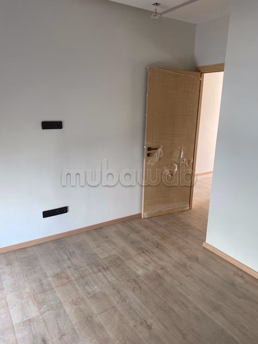 Luxury villa for rent in Harhoura. 4 bedrooms. Security door and double glazing system