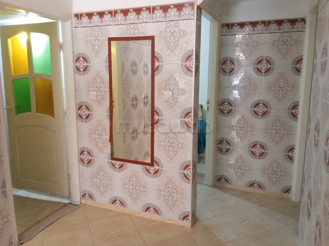 Affitto di un appartamento ad Azib Derai. 3 camere. Porta blindata e residenza sicura
