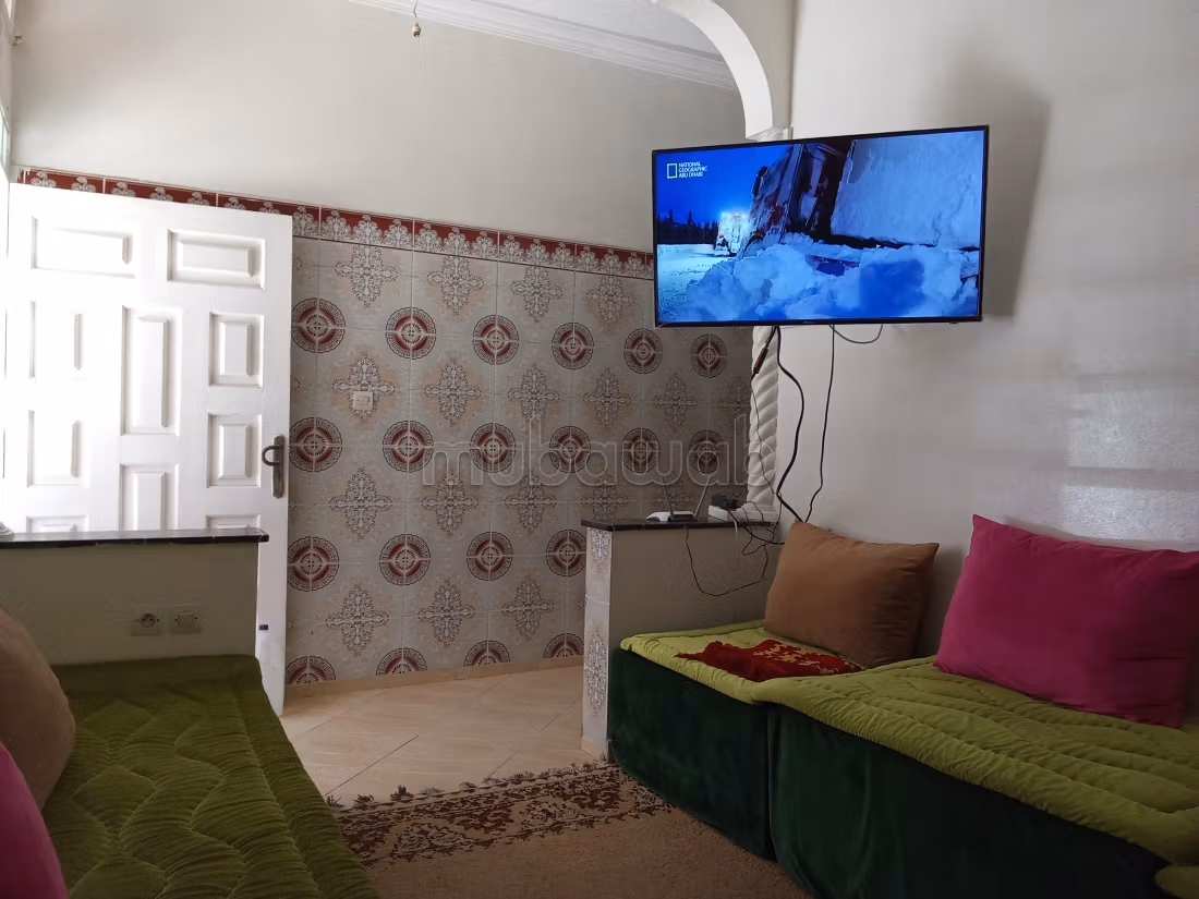 Affitto di un appartamento ad Azib Derai. 3 camere. Porta blindata e residenza sicura