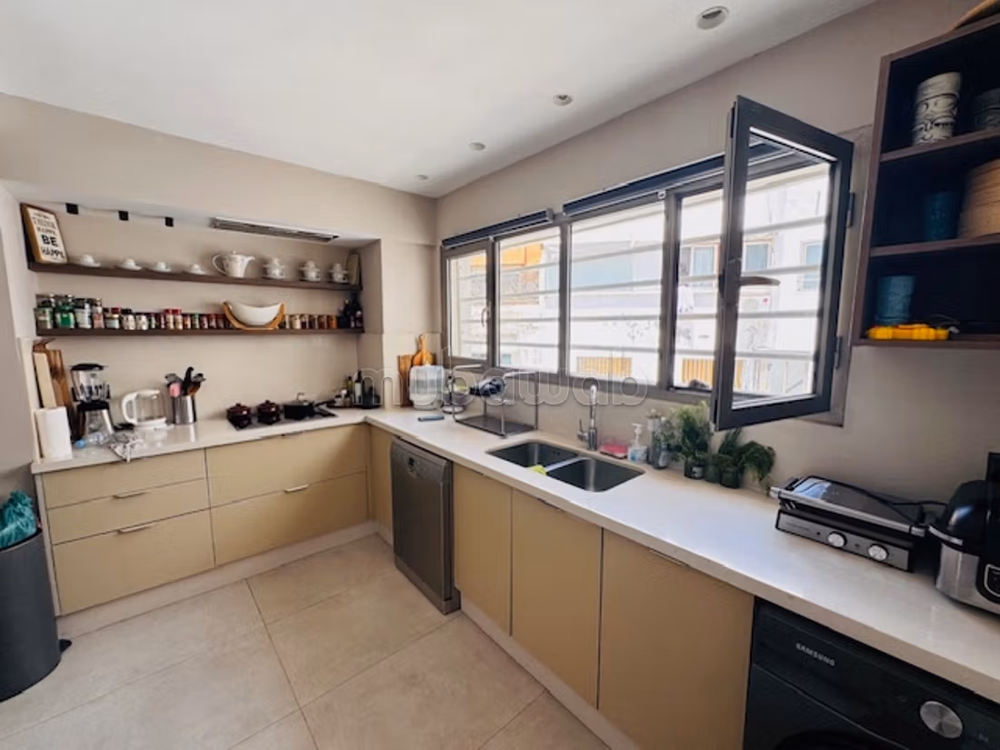 Appartamento in affitto a Racine. Superficie 150 m². Ben arredato
