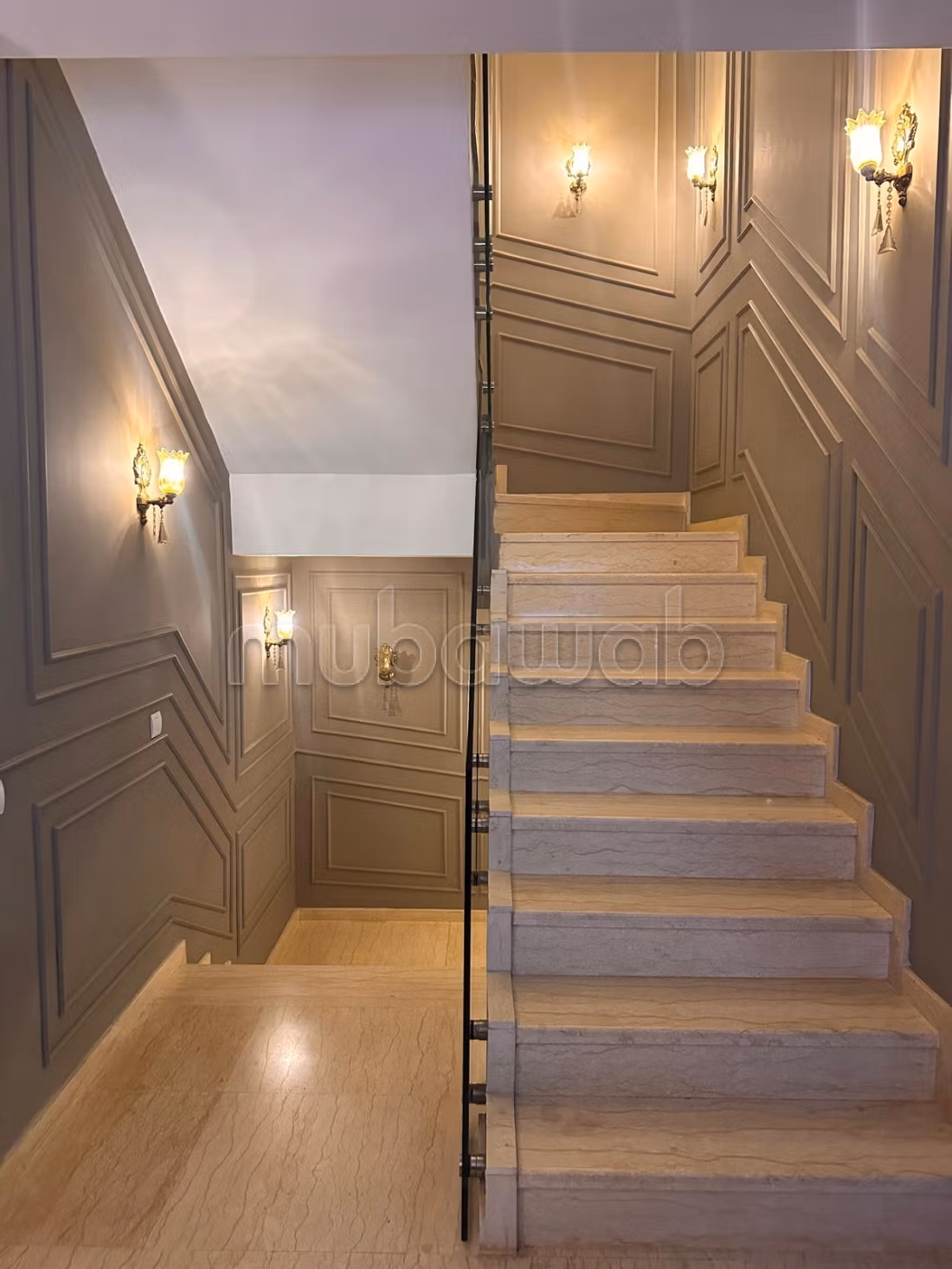 Te koop - Eigentijdse villa met zwembad in een beveiligd wooncomplex