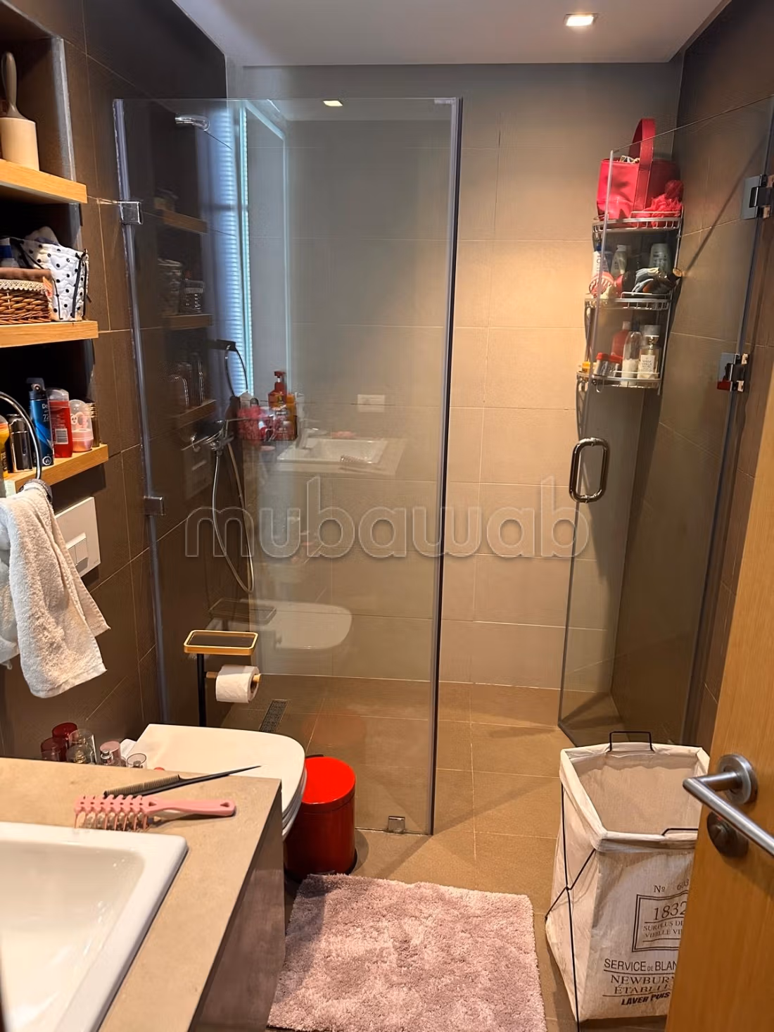Te koop - Eigentijdse villa met zwembad in een beveiligd wooncomplex