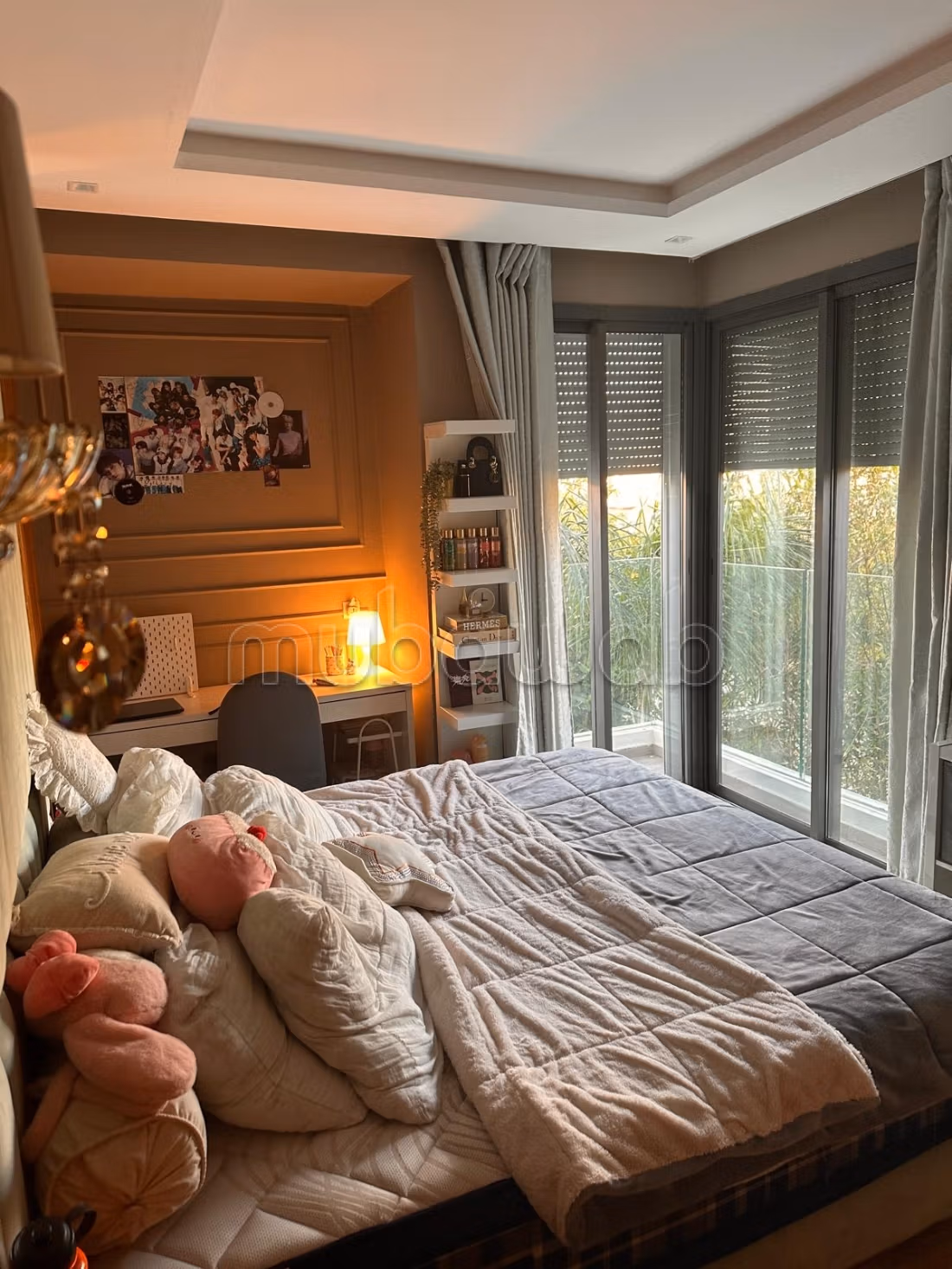 Te koop - Eigentijdse villa met zwembad in een beveiligd wooncomplex