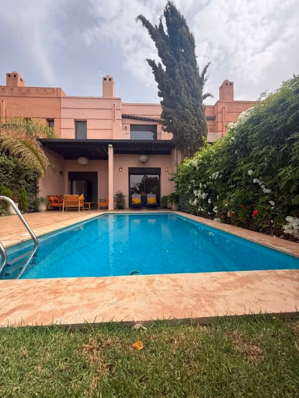 Villa d'Exception à Vendre. Palm golf